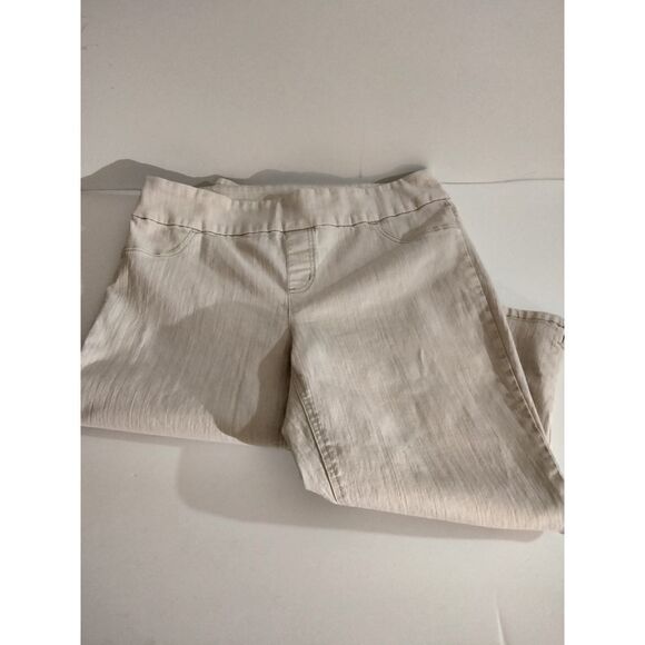 Chico's Plus Size Pull On Capris - Picture 1 of 8